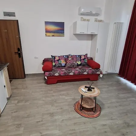 Tomis Costi 아파트